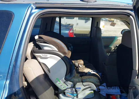 2003 Dodge Durango Sport/Sxt z USA, uszkodzony, nr VIN 1D4HR38N73F614977